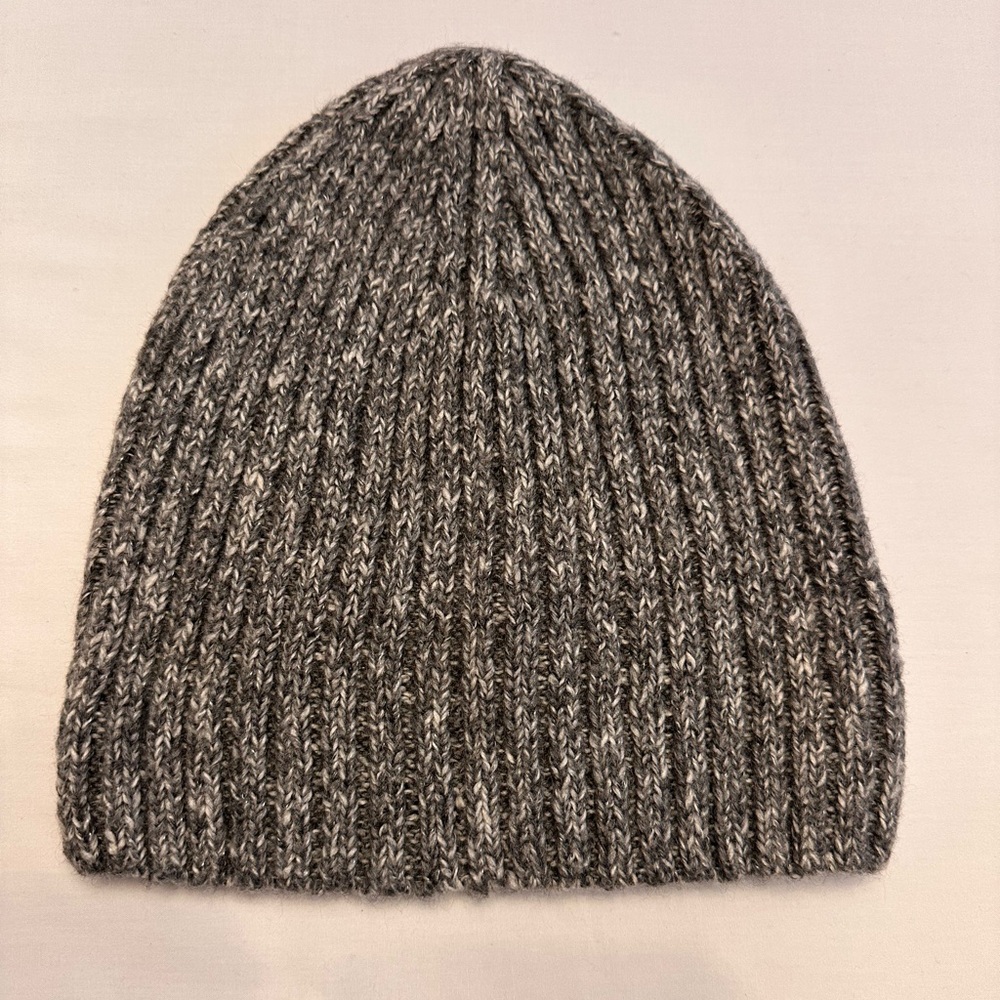 H&M Beanie Hat in Charcoal grey/White